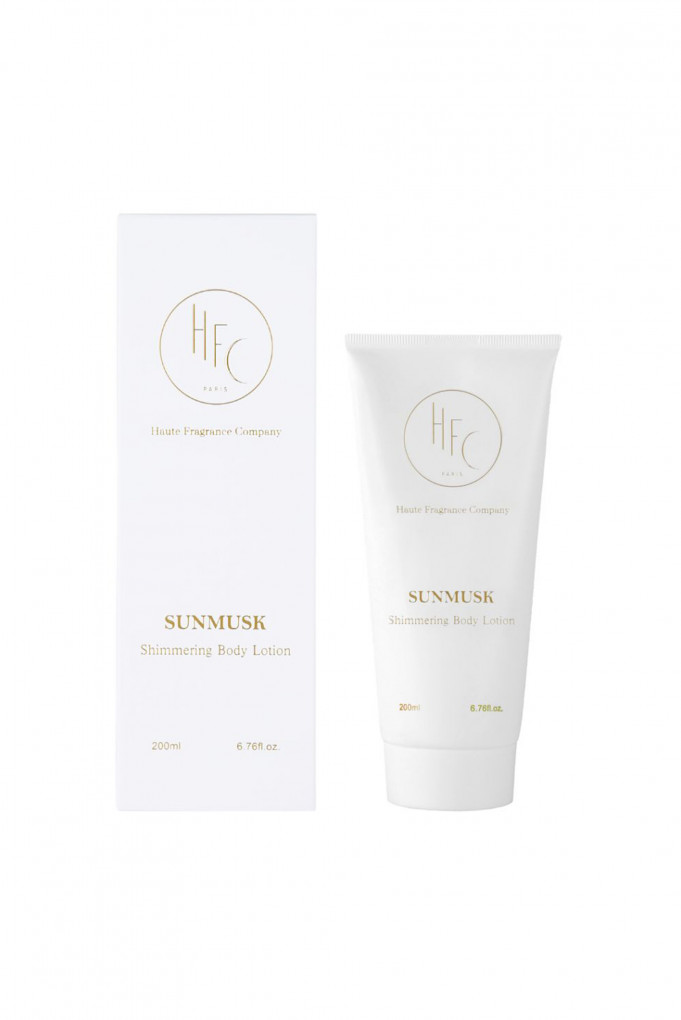 Купить Лосьон для тела увлажняющий парфюмированный с эффектом сияния HFC 2