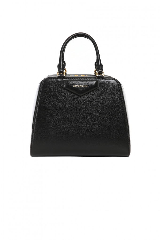 Bag Givenchy Women 108 780 uah ANTIGONA CUBE MINI Buy in SANAHUNT Luxury Department Store Kyiv Ukraine