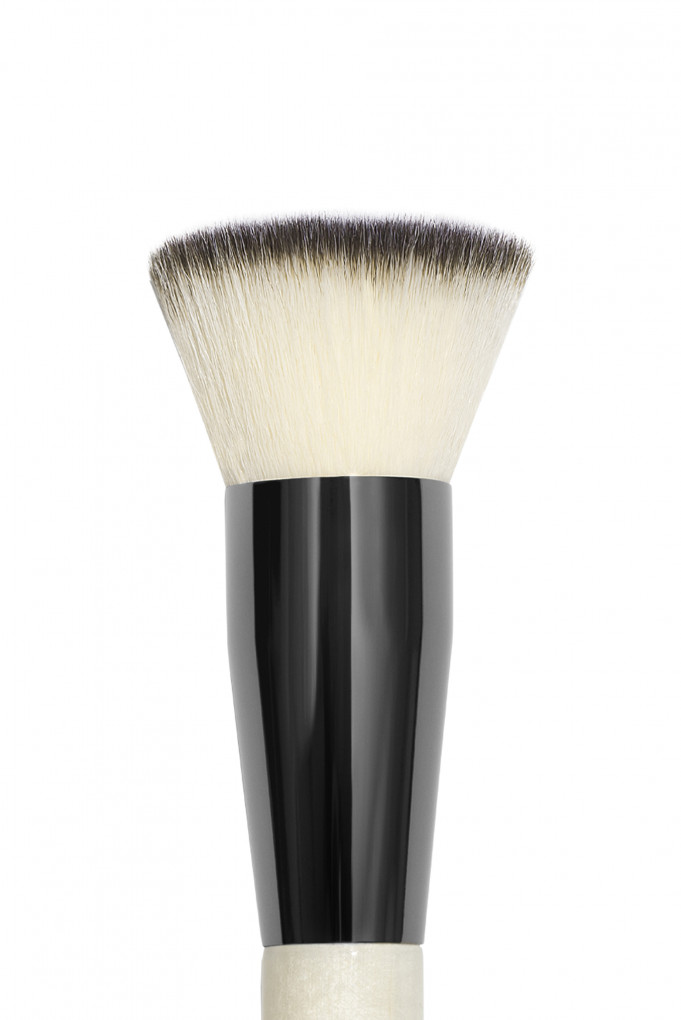 Купити ПЕНЗЛИК ДЛЯ МАКІЯЖУ ОБЛИЧЧЯ BUFF AND BLUR BRUSH Chantecaille 2
