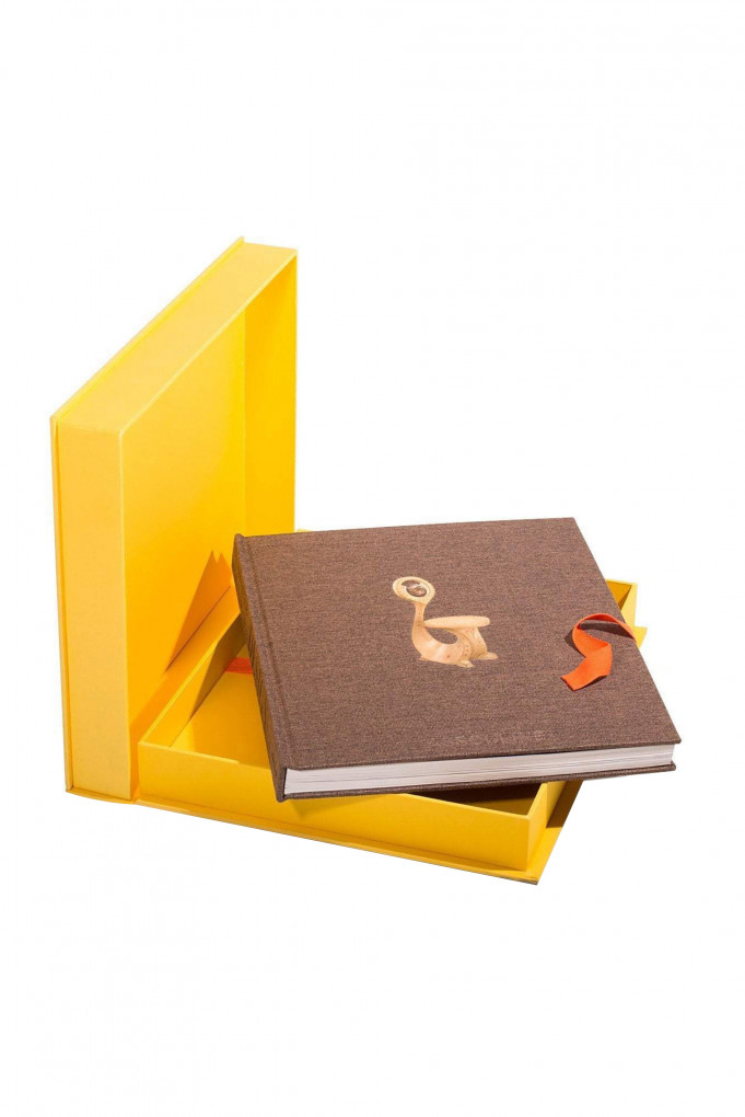 Купити Книга Assouline