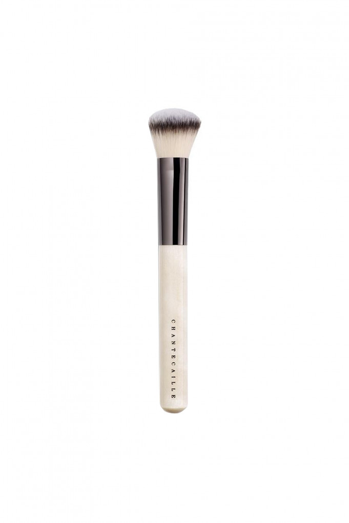 Buy Face make-up brush Chantecaille