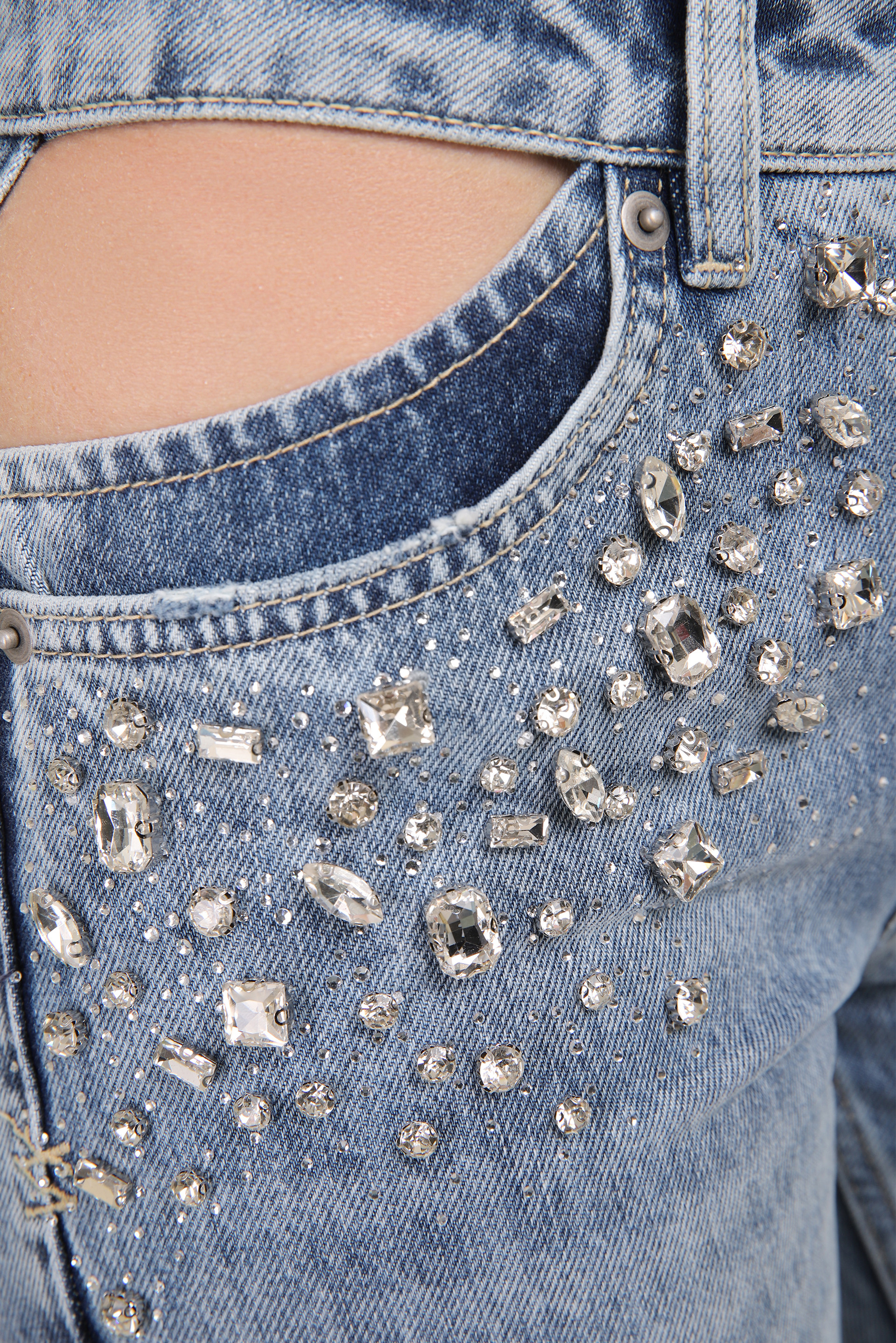 Купити Джинси KSUBI 4