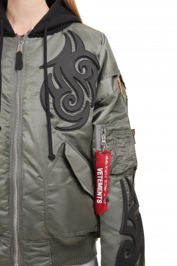 Купити Бомбер Vetements 3