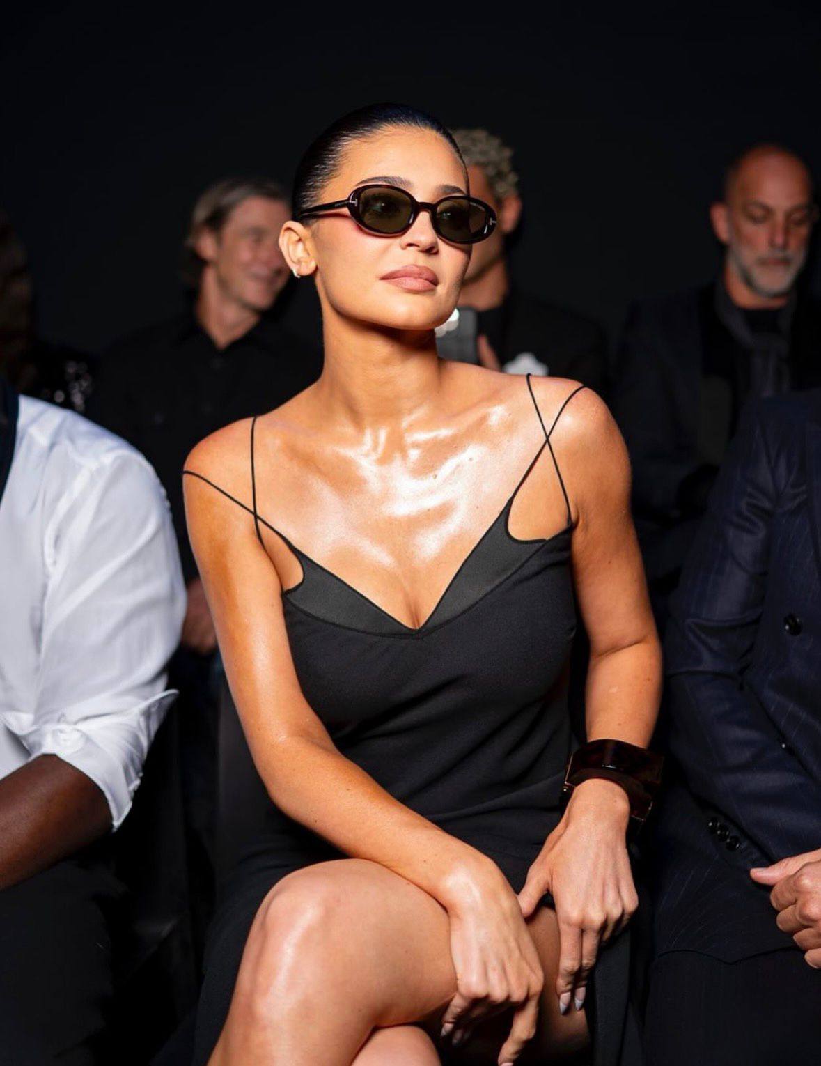 Street Style 2026-04-14 14:35